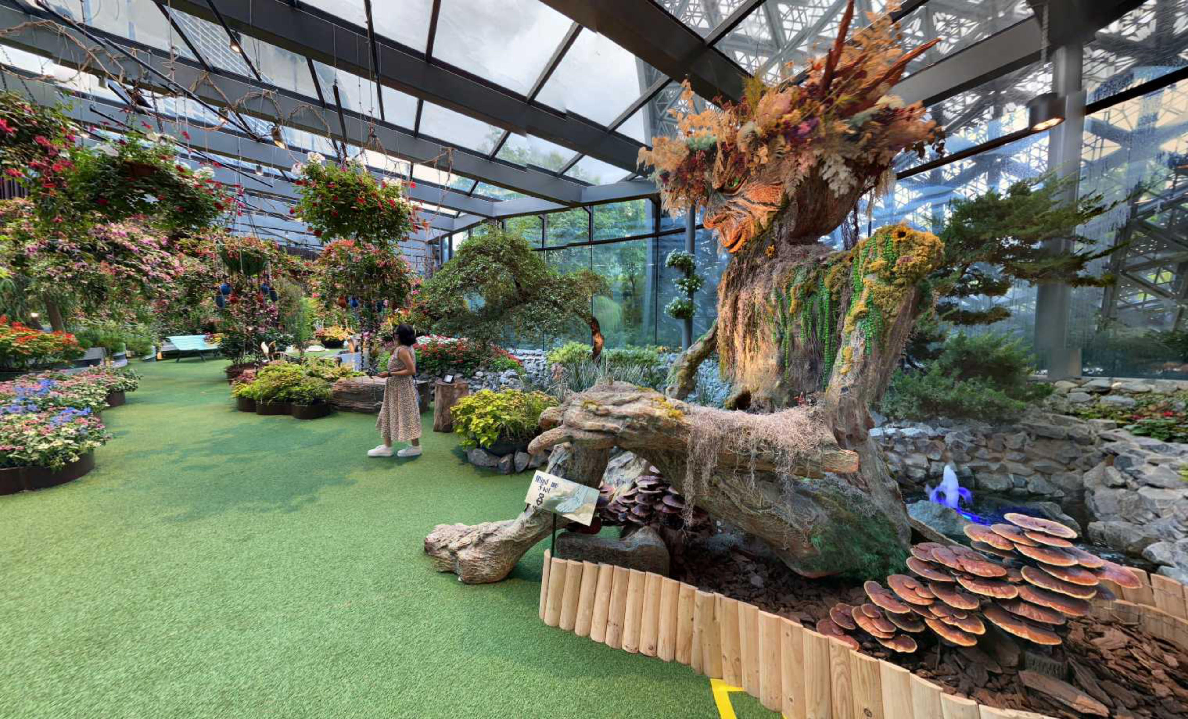Floral Fantasy - Gardens by The Bay, Singapore virtual tour preview